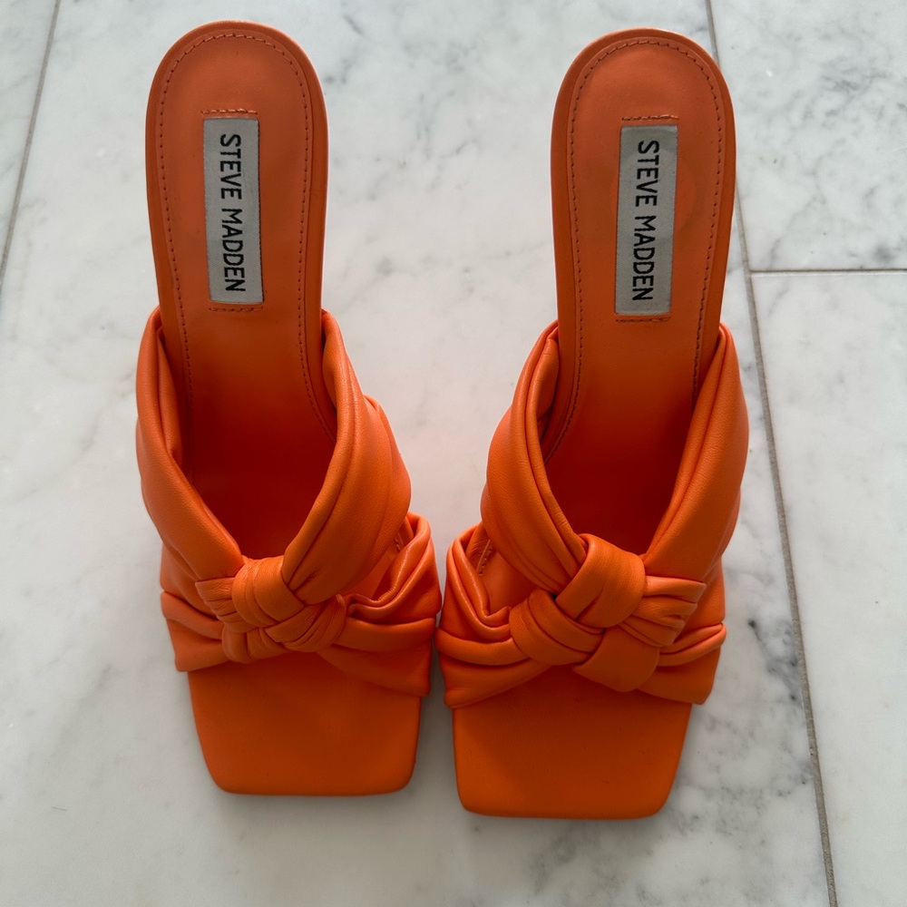 BNWOT Steve Madden Ismay orange heel sandals size 8